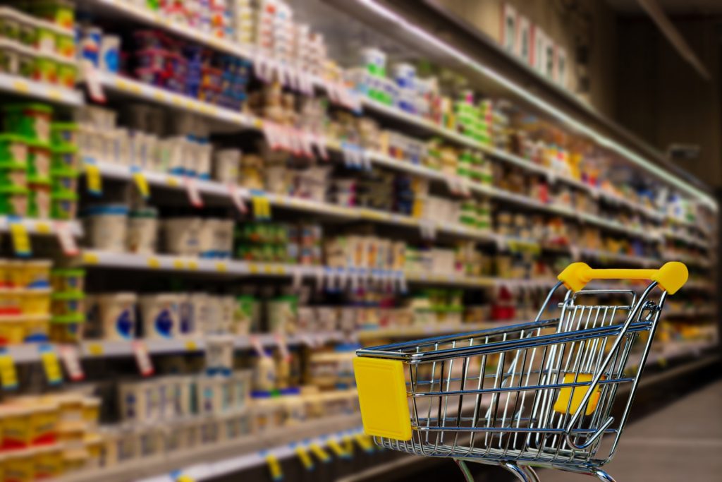 Caddie dans un supermarché